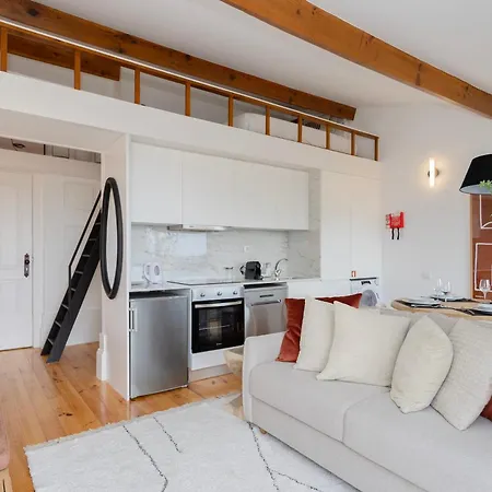 Apartment Liiiving In - Mezzanine Delight Balcony *