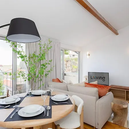 Apartment Liiiving In - Mezzanine Delight Balcony *